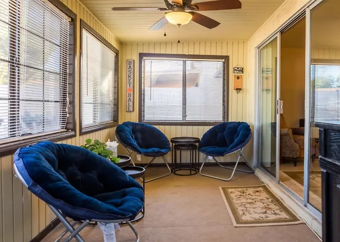 Cozy, Quiet House, Covered Patio Dining, Sun Ferienhaus *
